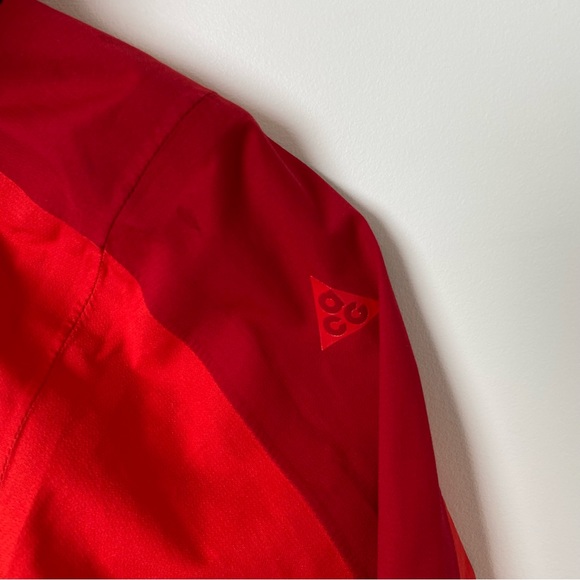 Nike ACG Red GORE-TEX Jacket - Picture 4 of 10